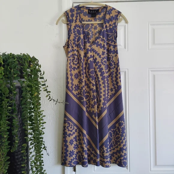 nicole miller collection silk dress Nicole Miller Collection - Green and metallic silver Silk Maxi Dress- Size 6